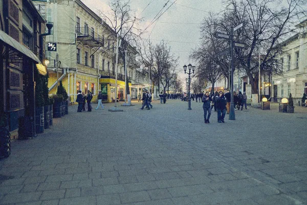 Улица Роз: Городская элегия