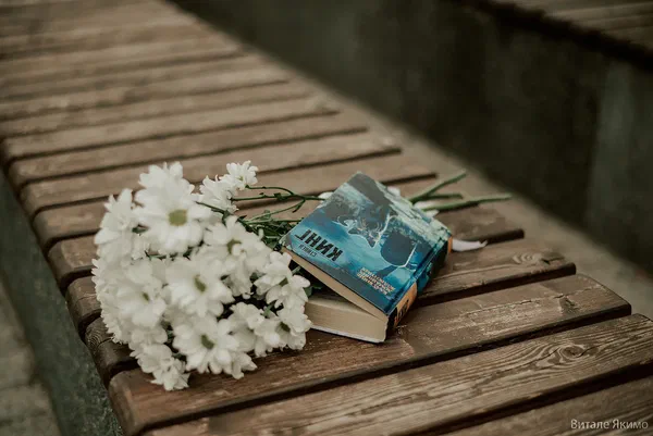 Женский портрет улица